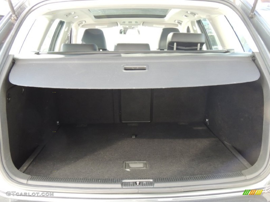 2010 Volkswagen Jetta SE SportWagen Trunk Photo #76343569