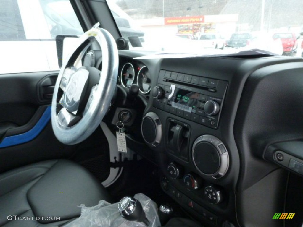 Moab Black Leather Interior 2013 Jeep Wrangler Moab Edition 4x4 Photo #76343581
