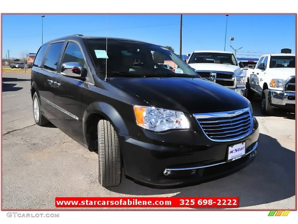 2013 Town & Country Touring - L - Brilliant Black Crystal Pearl / Dark Frost Beige/Medium Frost Beige photo #8