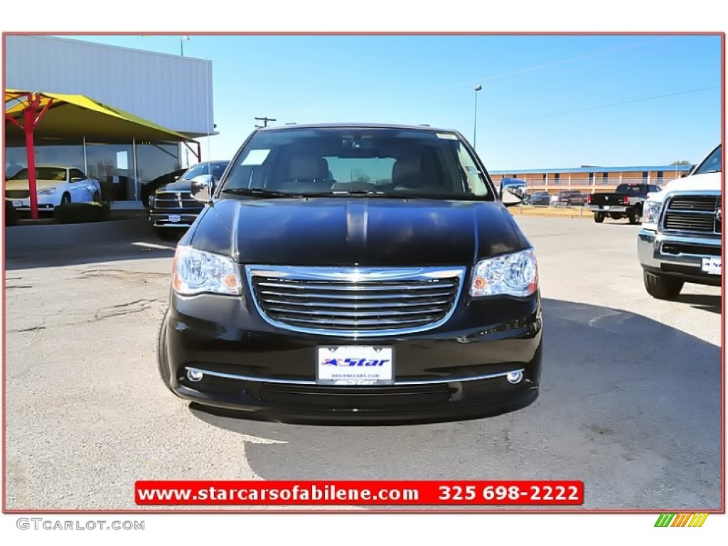 2013 Town & Country Touring - L - Brilliant Black Crystal Pearl / Dark Frost Beige/Medium Frost Beige photo #9