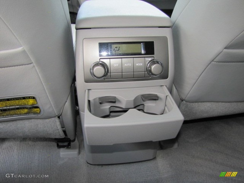 2008 Toyota Highlander Hybrid Limited 4WD Controls Photo #76347559