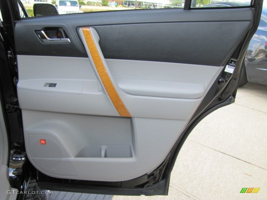 2008 Toyota Highlander Hybrid Limited 4WD Ash Gray Door Panel Photo #76347757
