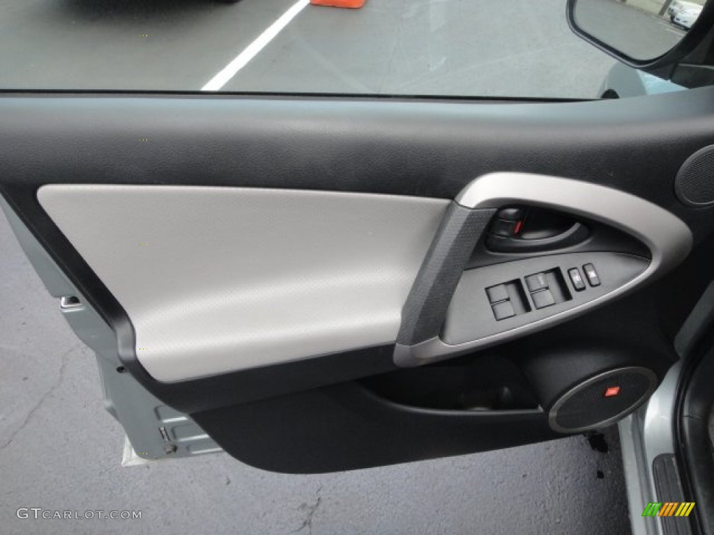2007 Toyota RAV4 Limited 4WD Ash Gray Door Panel Photo #76348588