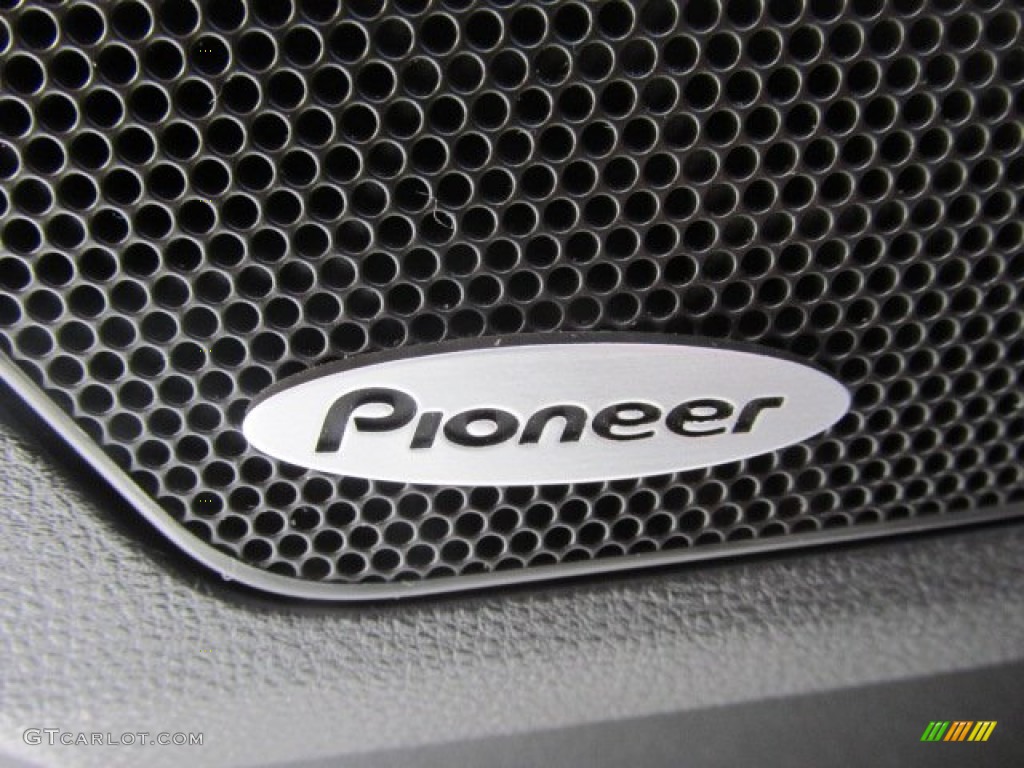 2011 GMC Terrain SLE AWD Audio System Photos