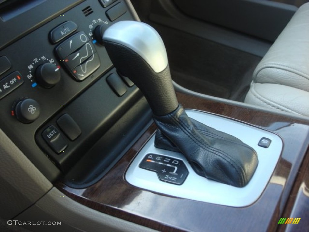 2003 Volvo XC90 T6 AWD Transmission Photos