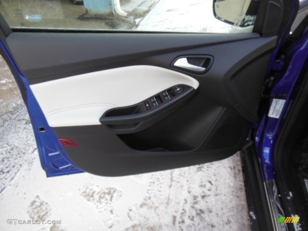 2013 Ford Focus Titanium Hatchback Arctic White Door Panel Photo #76350785