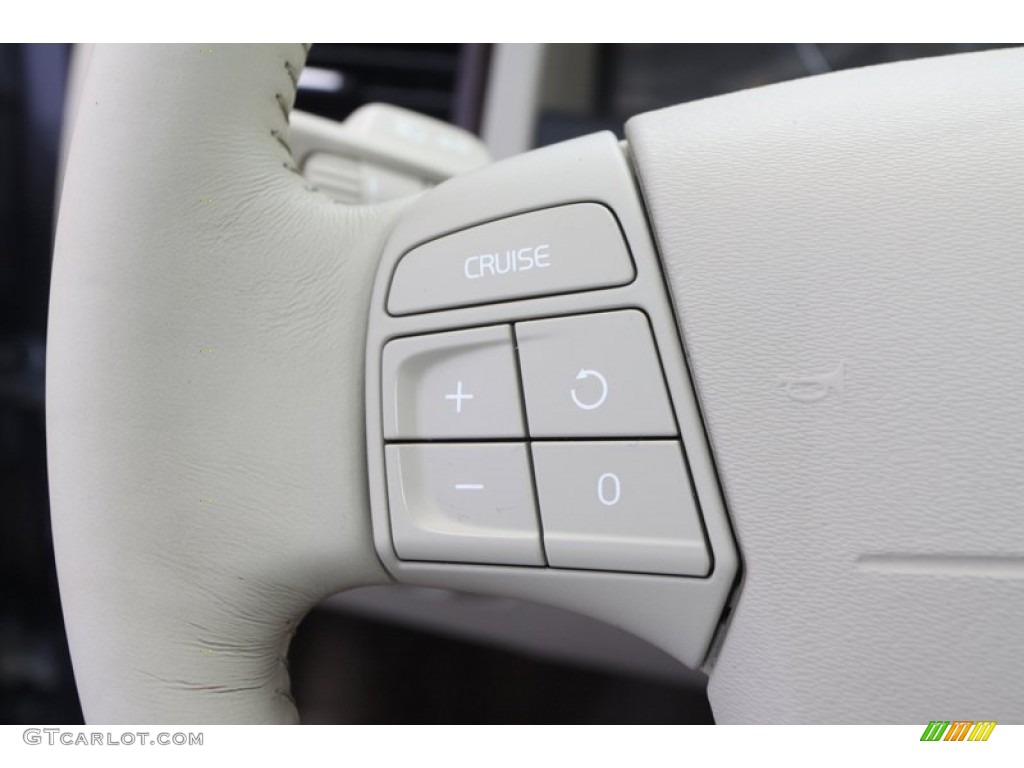 2008 Volvo V70 3.2 Controls Photo #76352319