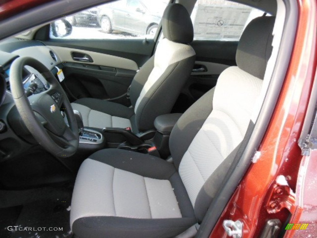 2013 Chevrolet Cruze LS Front Seat Photo #76352677