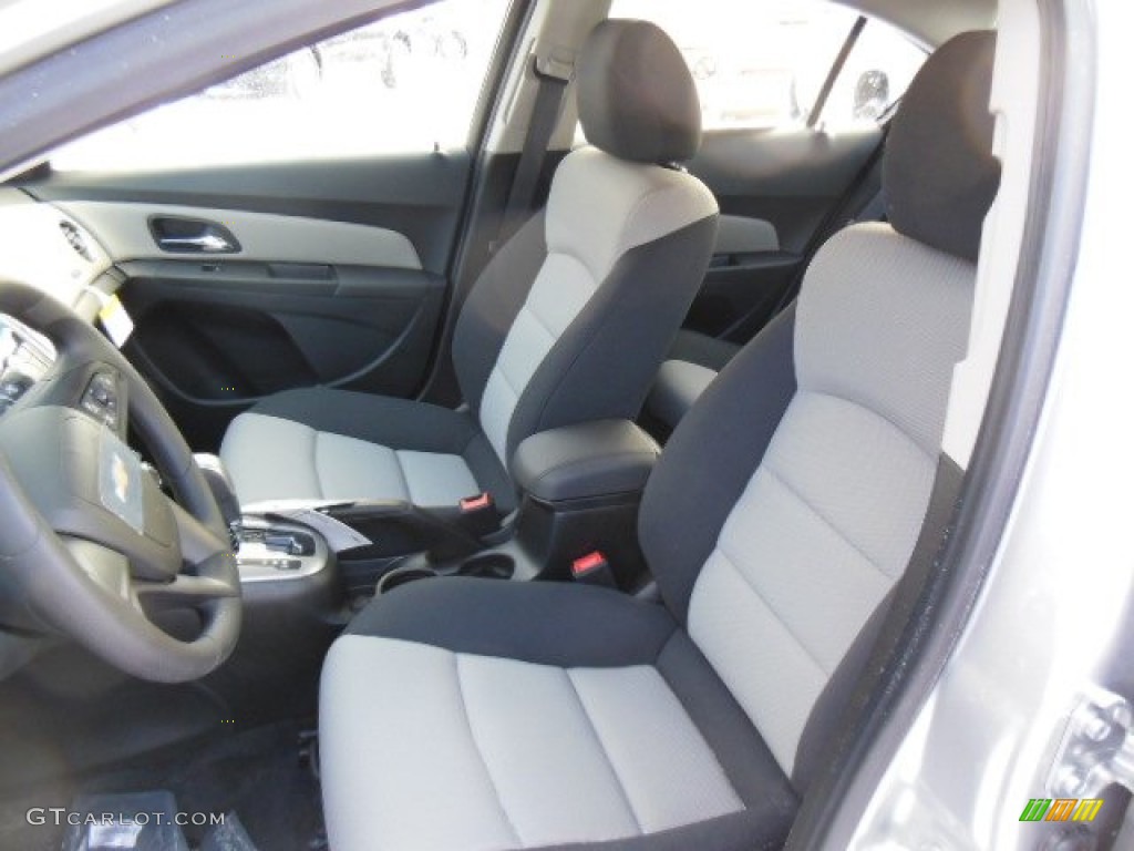 2013 Chevrolet Cruze LS Front Seat Photo #76353025