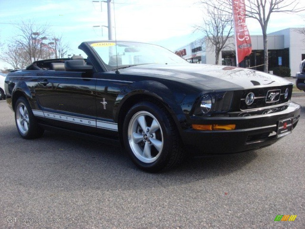 Black Ford Mustang