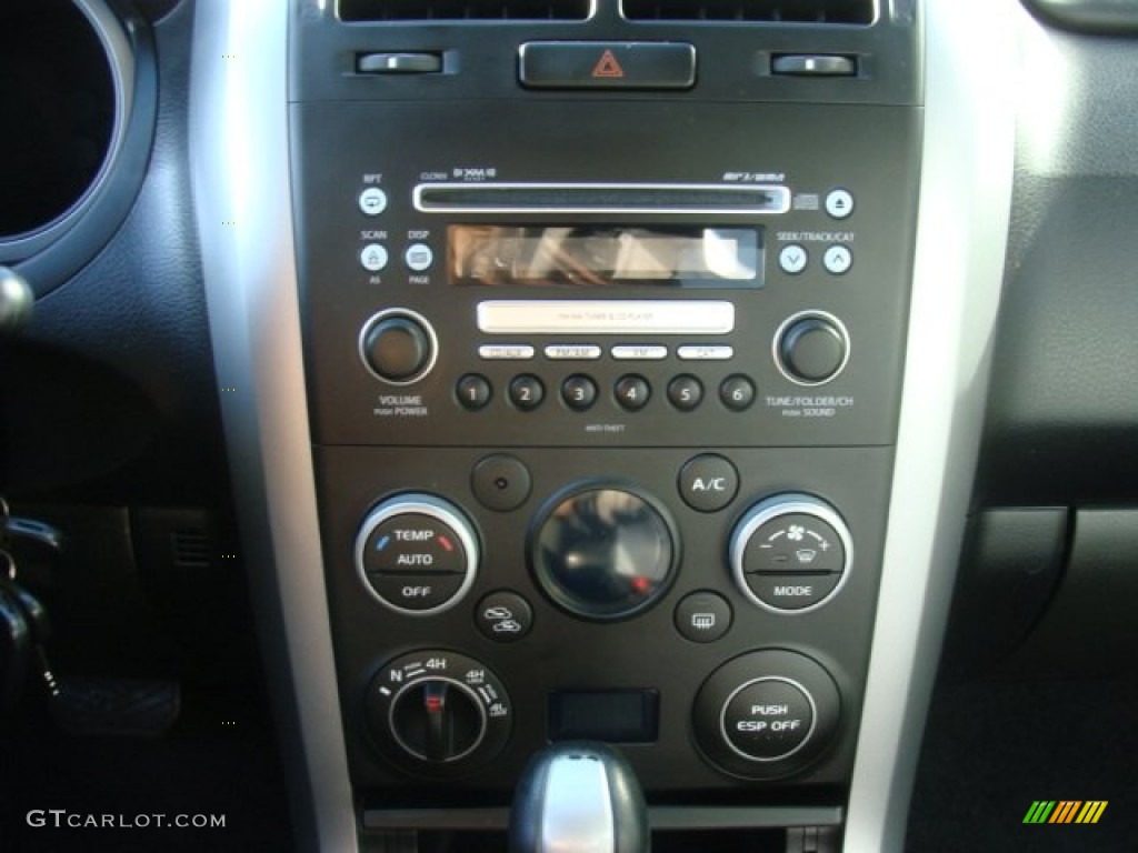 2008 Suzuki Grand Vitara 4x4 Controls Photo #76354387