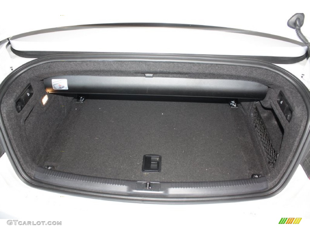 2010 Audi A5 2.0T quattro Cabriolet Trunk Photos