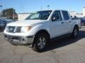 Avalanche White - Frontier SE Crew Cab 4x4 Photo No. 7