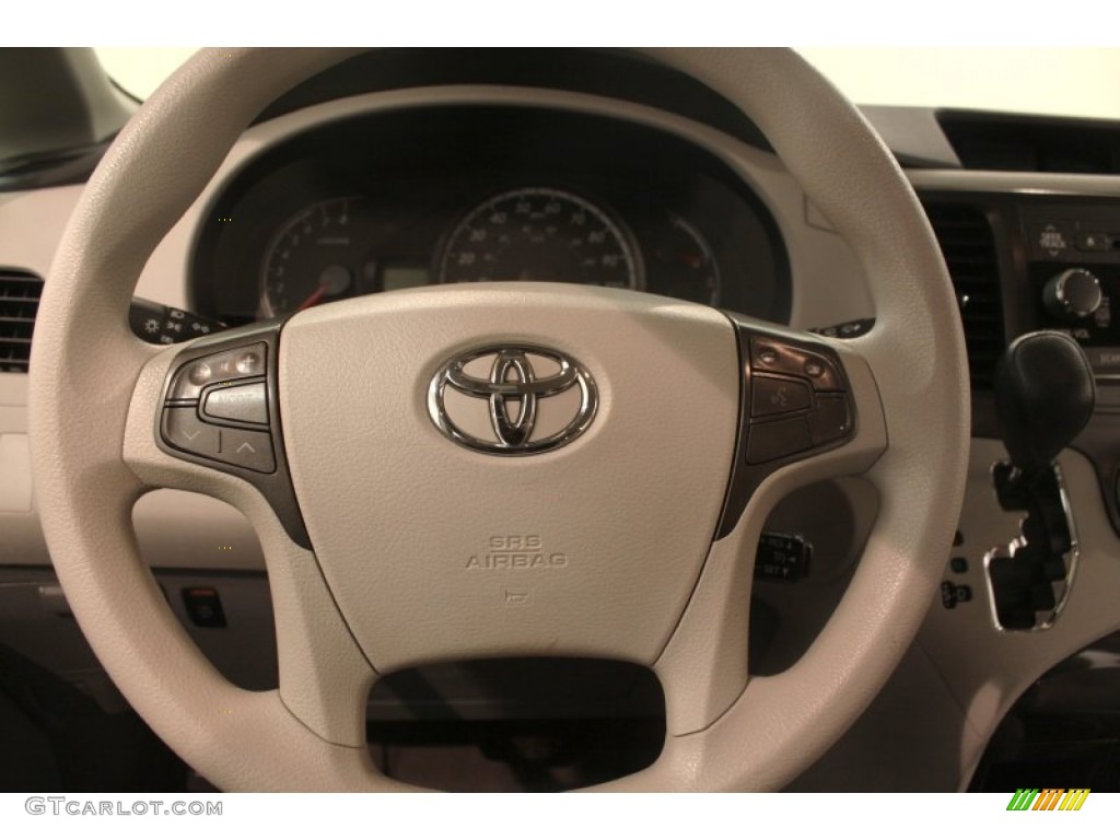 2011 Sienna LE - Black / Light Gray photo #5