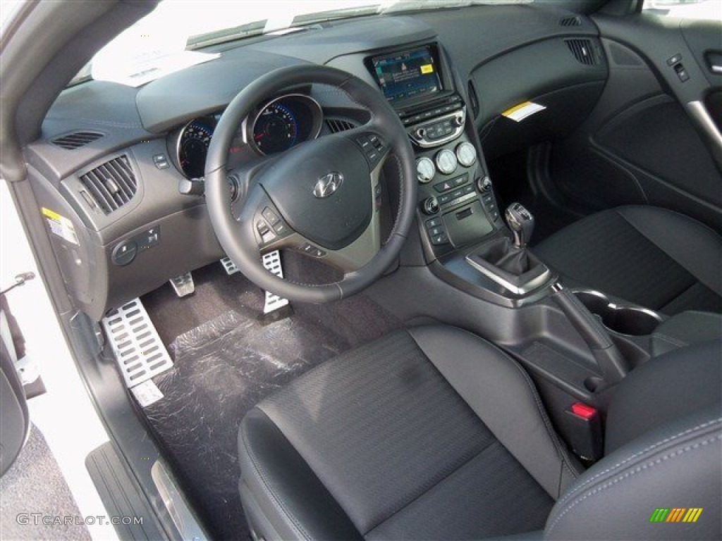 2013 Genesis Coupe 3.8 Track - White Satin Pearl / Black Leather photo #10