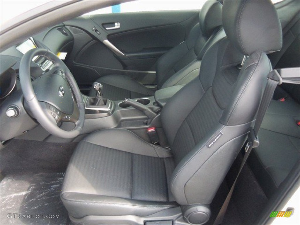 2013 Genesis Coupe 3.8 Track - White Satin Pearl / Black Leather photo #11