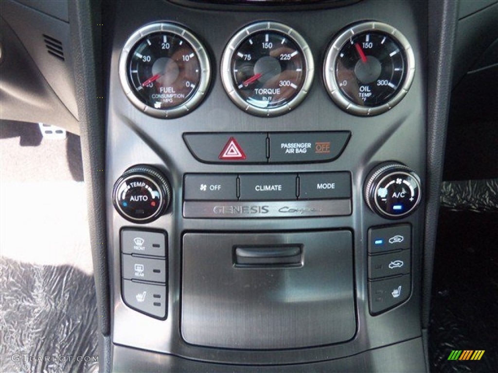 2013 Genesis Coupe 3.8 Track - White Satin Pearl / Black Leather photo #17