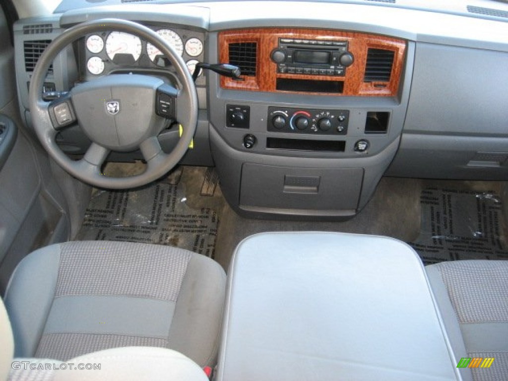 2006 Ram 1500 SLT Quad Cab 4x4 - Flame Red / Medium Slate Gray photo #7
