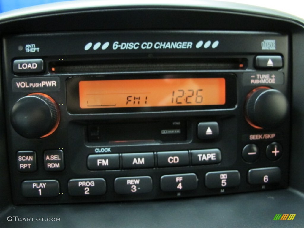 2003 Honda CR-V EX 4WD Audio System Photo #76374274