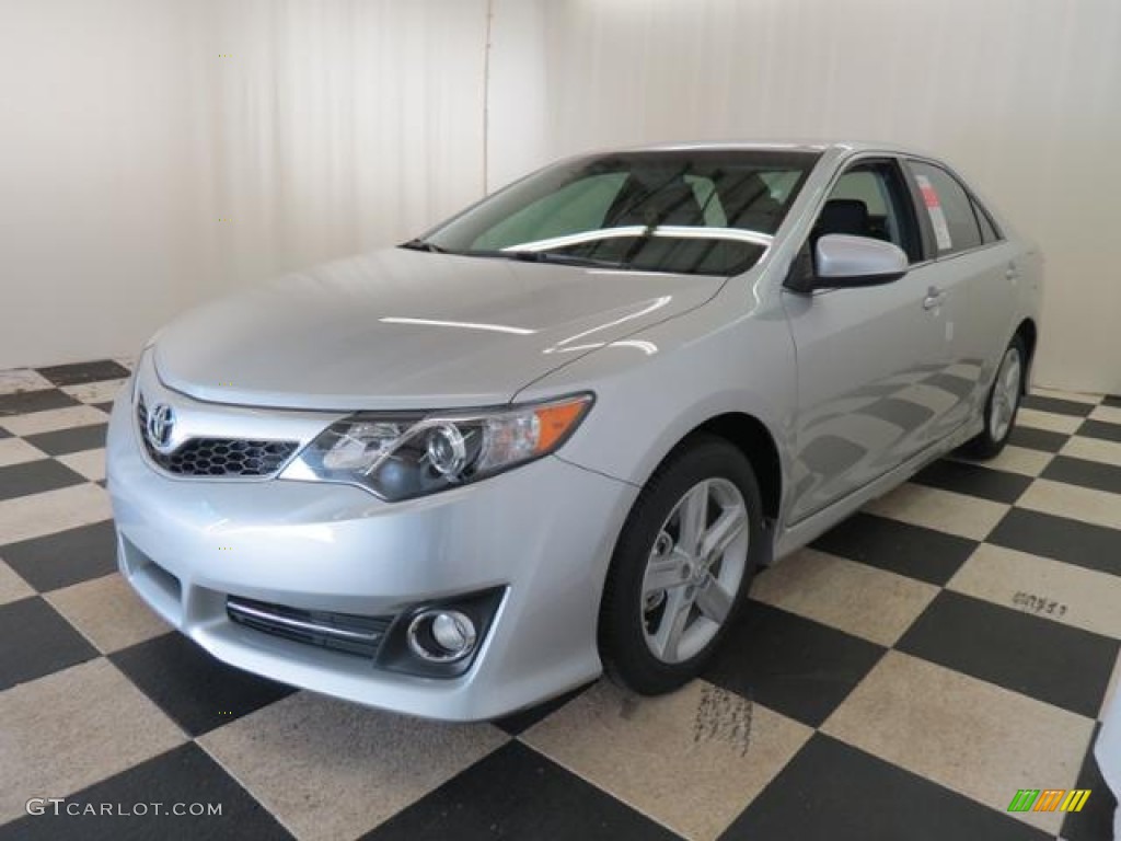 2013 Camry SE - Classic Silver Metallic / Black photo #3