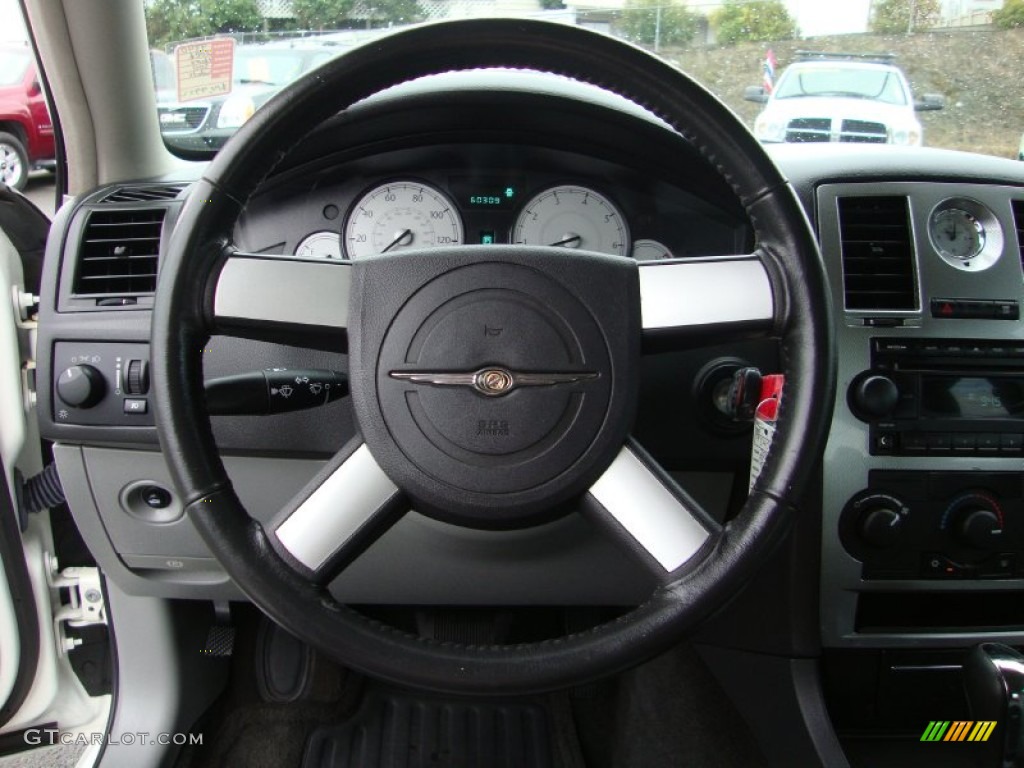 2006 Chrysler 300 Touring Dark Slate Gray/Light Graystone Steering Wheel Photo #76377411