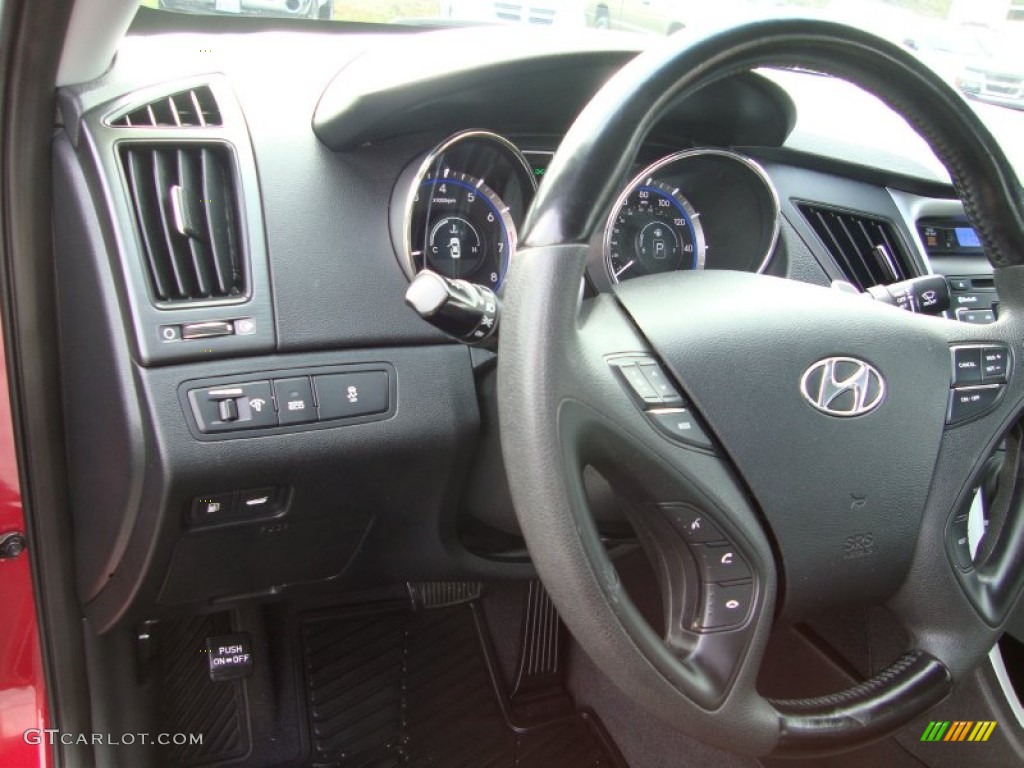 2011 Sonata SE - Venetian Red / Black photo #11