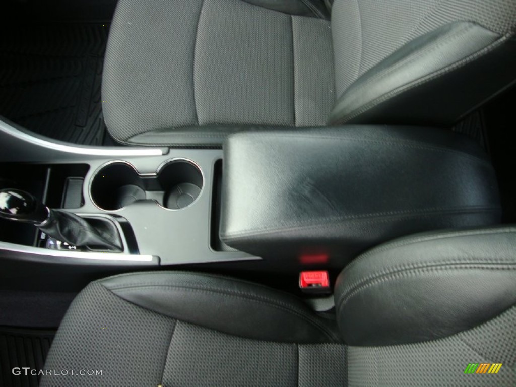 2011 Sonata SE - Venetian Red / Black photo #17
