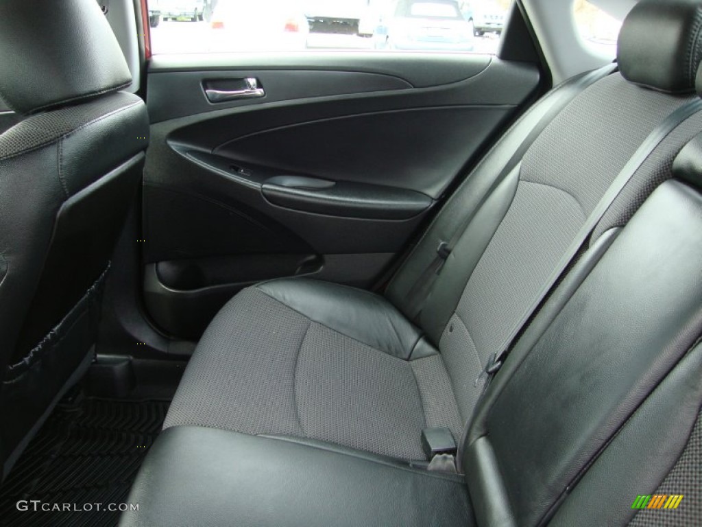 2011 Sonata SE - Venetian Red / Black photo #20