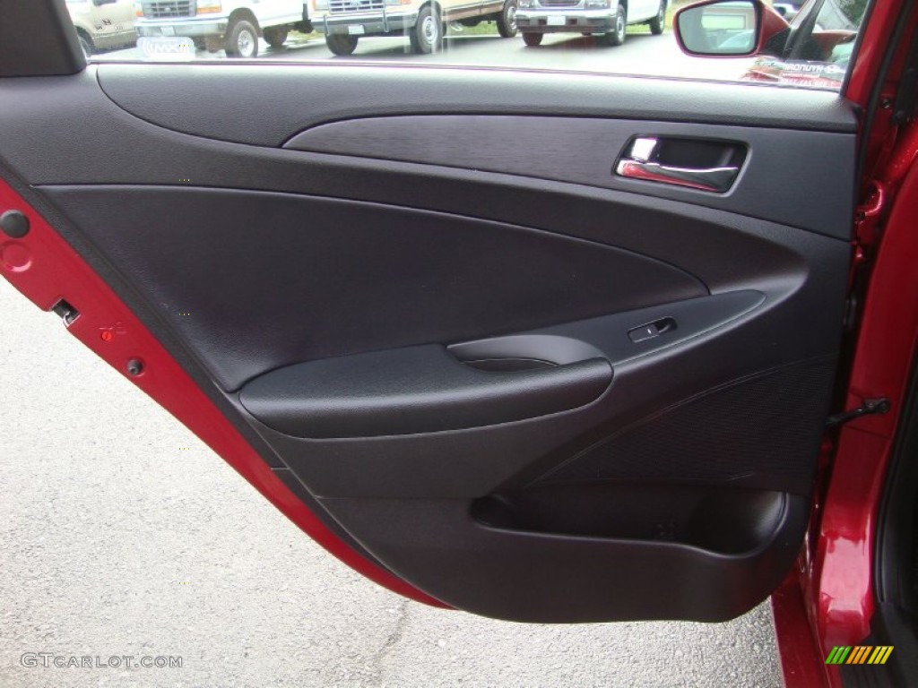 2011 Sonata SE - Venetian Red / Black photo #22