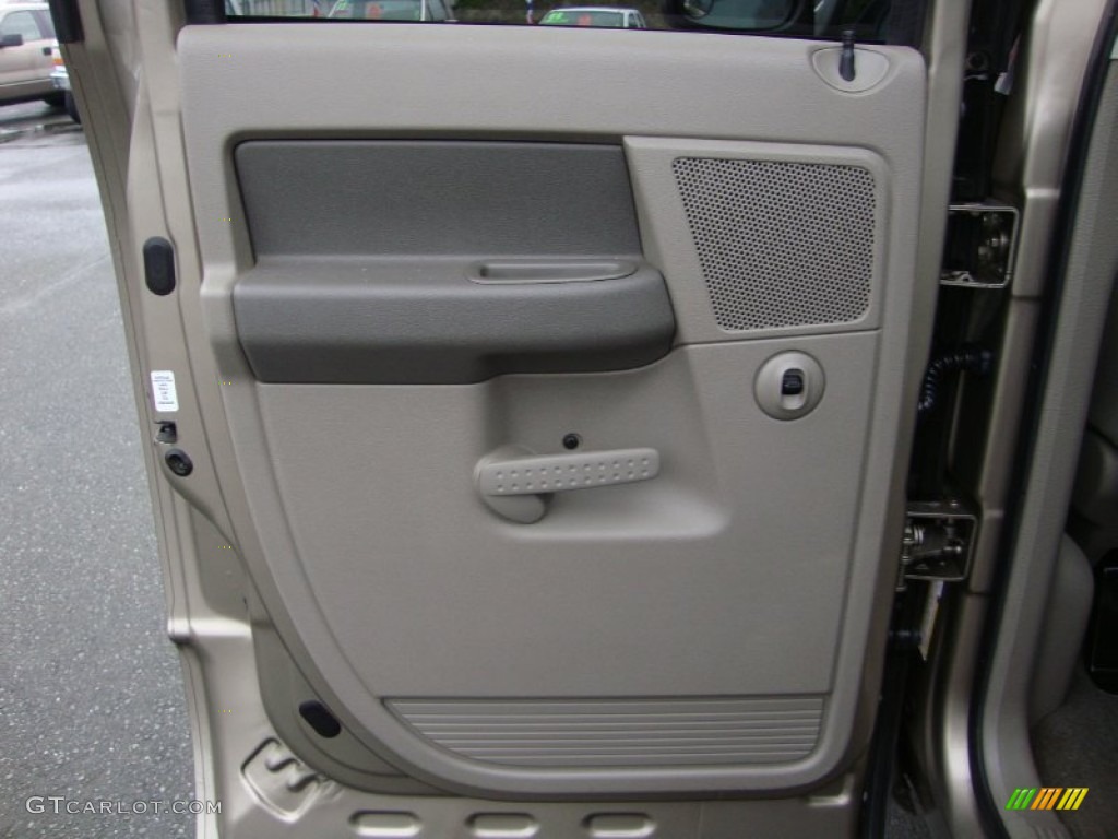 2006 Dodge Ram 1500 SLT Quad Cab 4x4 Khaki Beige Door Panel Photo #76379027