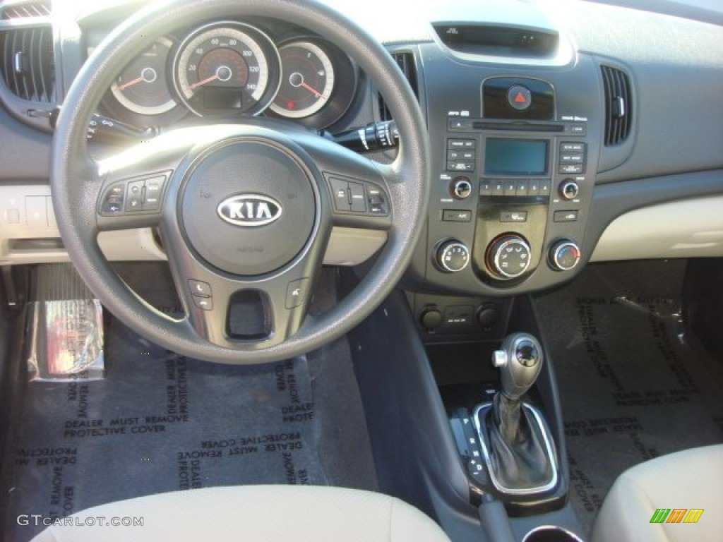 2011 Kia Forte EX Stone Dashboard Photo #76379299