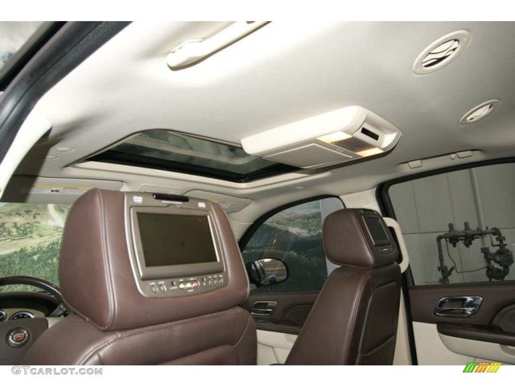 2010 Cadillac Escalade Hybrid AWD Entertainment System Photos