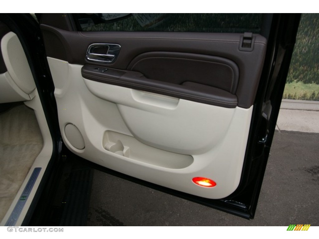 2010 Cadillac Escalade Hybrid AWD Door Panel Photos