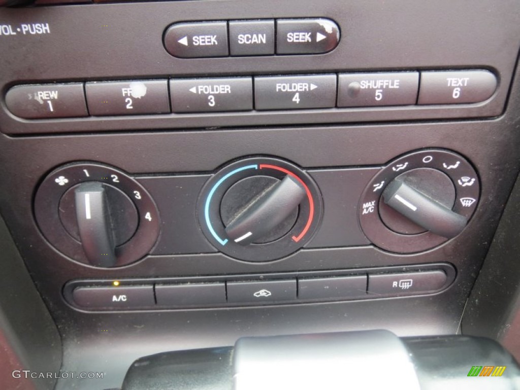 2005 Ford Mustang V6 Premium Convertible Controls Photo #76380583