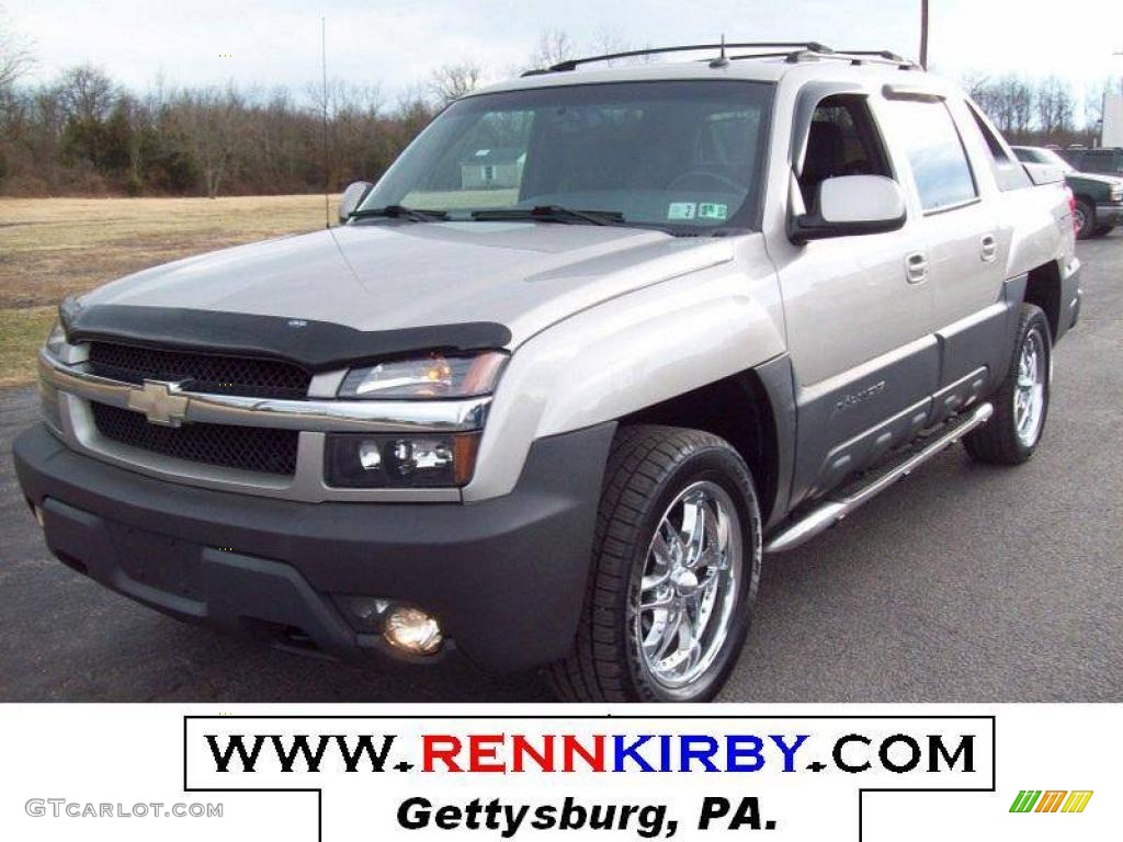 2004 Avalanche 1500 Z71 4x4 - Silver Birch Metallic / Dark Charcoal photo #1