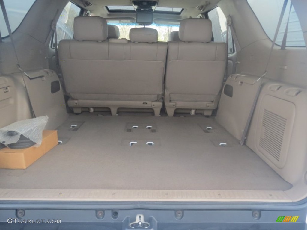 2004 Toyota Sequoia Limited Trunk Photos