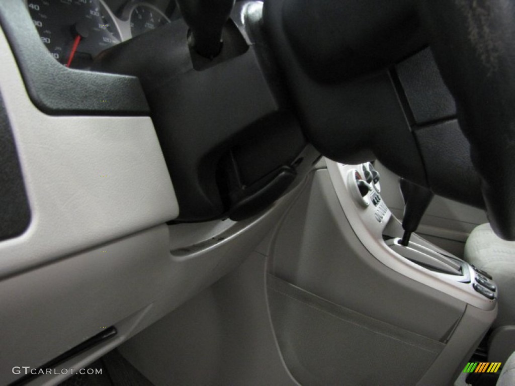 2005 Equinox LS AWD - Meander Green Metallic / Light Gray photo #18
