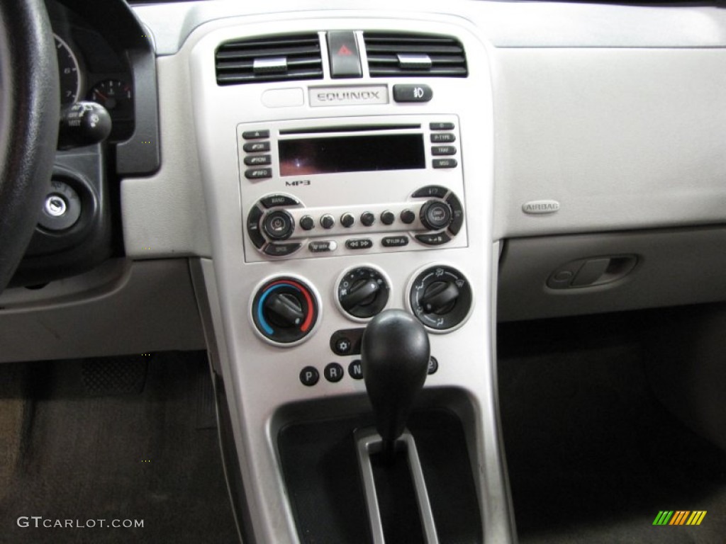 2005 Equinox LS AWD - Meander Green Metallic / Light Gray photo #22