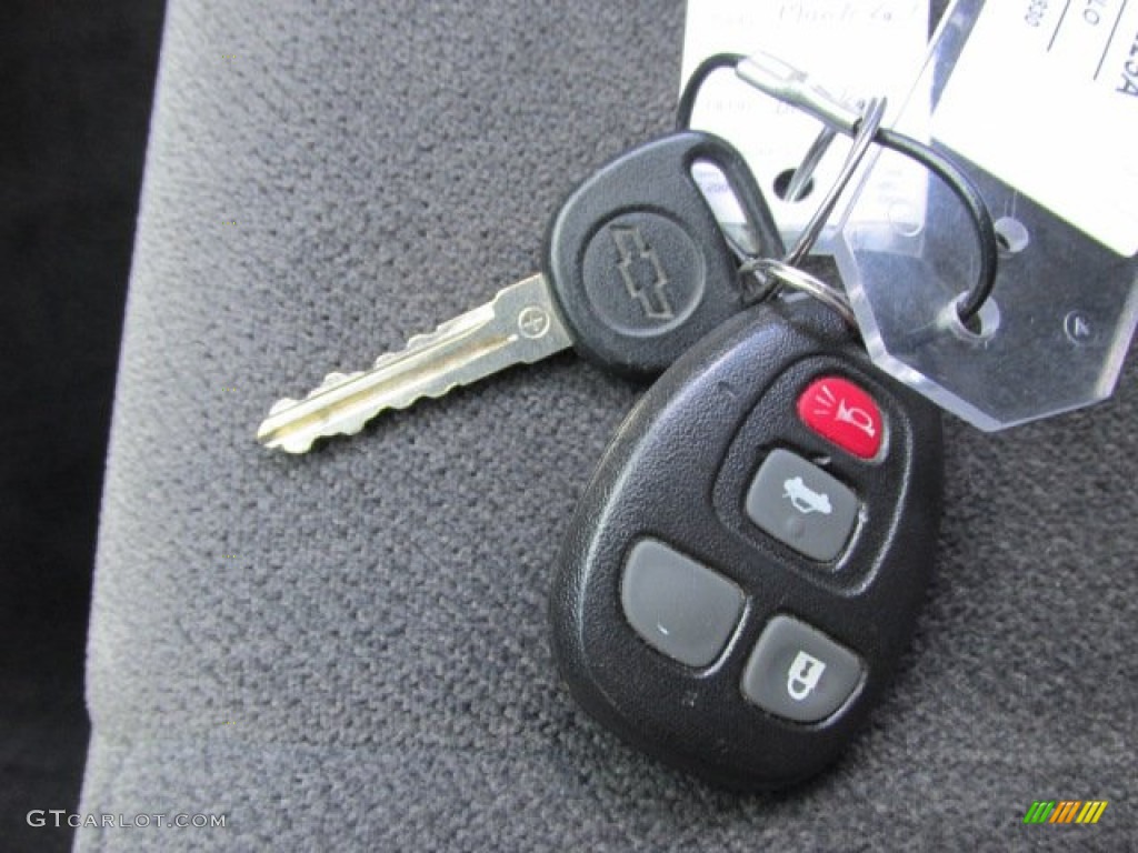 2006 Chevrolet Monte Carlo LS Keys Photos