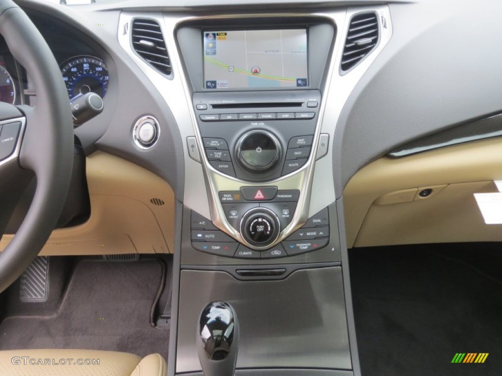 2013 Hyundai Azera Standard Azera Model Controls Photo #76384684