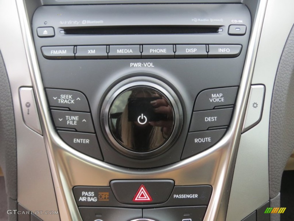 2013 Hyundai Azera Standard Azera Model Controls Photo #76384702