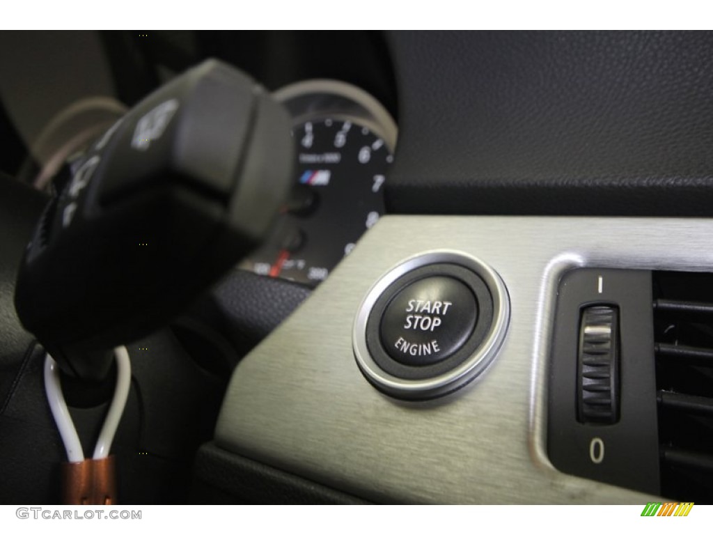 2011 BMW M3 Sedan Controls Photo #76386589