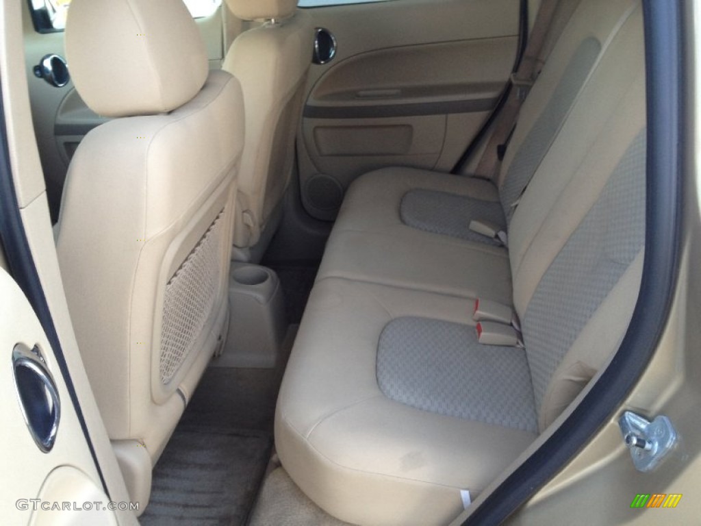 2006 Chevrolet HHR LT Rear Seat Photos