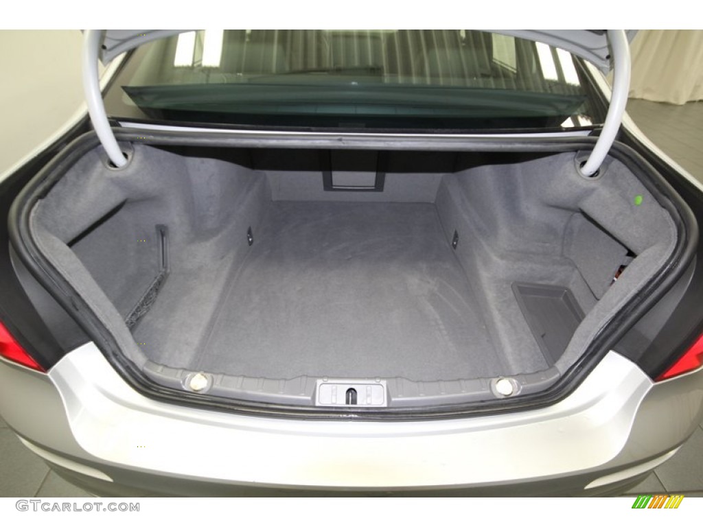 2010 BMW 7 Series 750i Sedan Trunk Photo #76387411