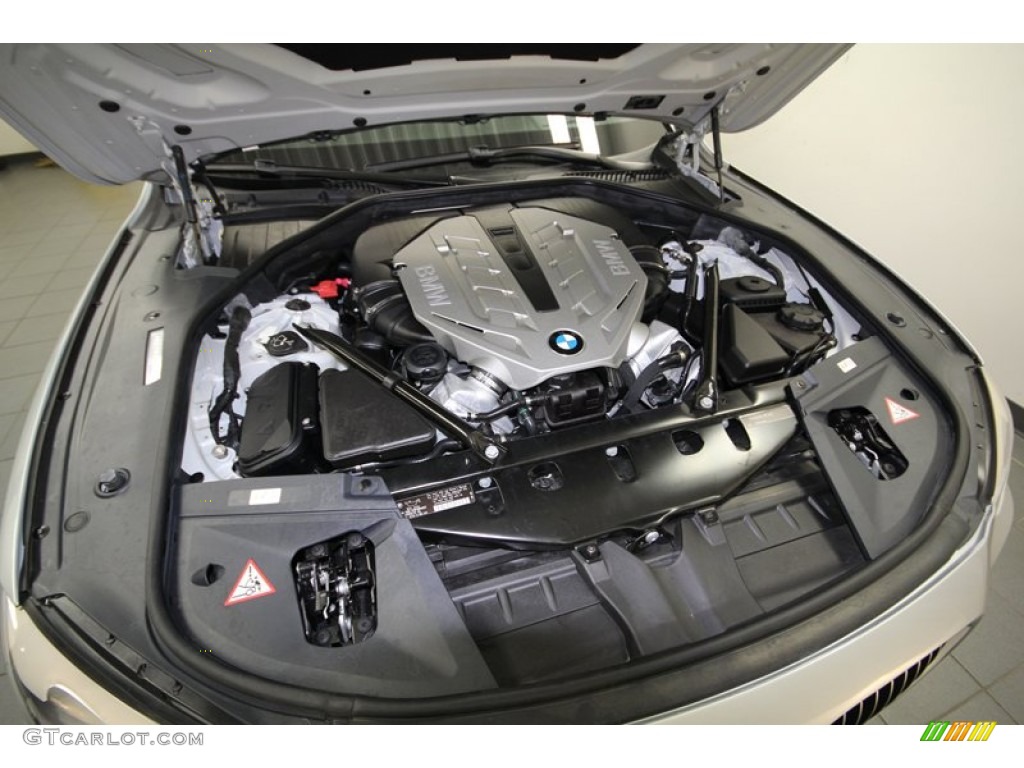 2010 BMW 7 Series 750i Sedan 4.4 Liter DFI Twin-Turbocharged DOHC 32-Valve VVT V8 Engine Photo #76387447