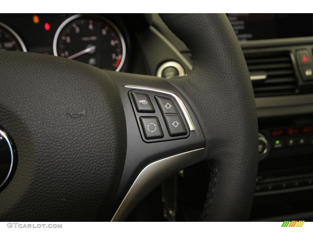 2013 BMW X1 sDrive 28i Controls Photo #76388047