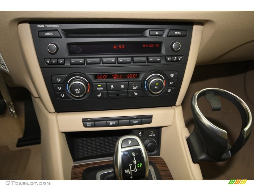 2013 BMW X1 sDrive 28i Controls Photo #76388116