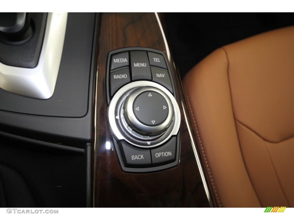 2013 BMW 3 Series 335i Sedan Controls Photo #76393104