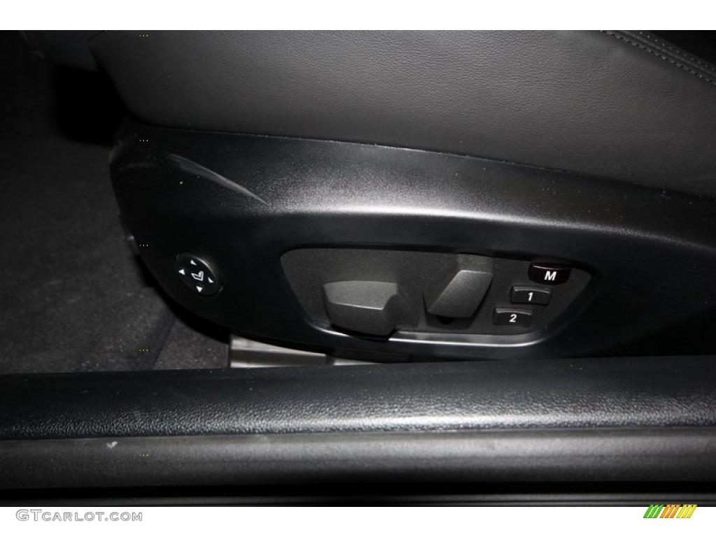 2013 BMW M3 Convertible Controls Photo #76393566