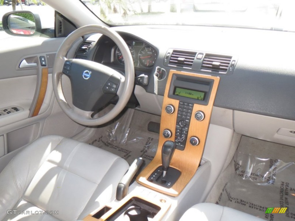 2008 Volvo C70 T5 Quartz Dashboard Photo #76394103